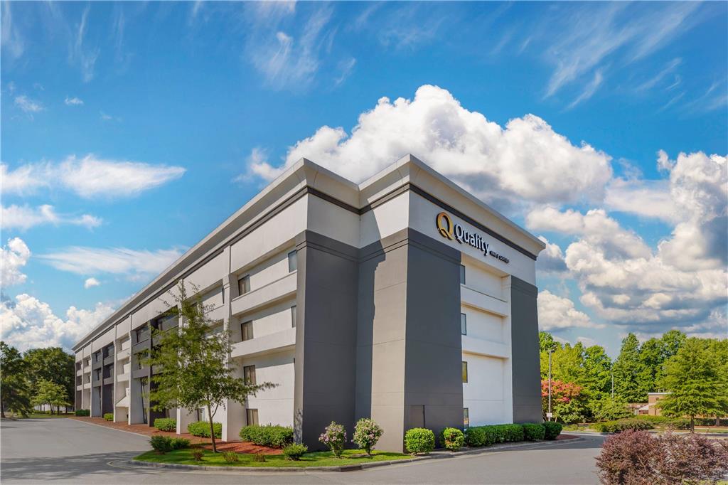 Quality Inn Suites Raleigh Durham Airport — Morrisville