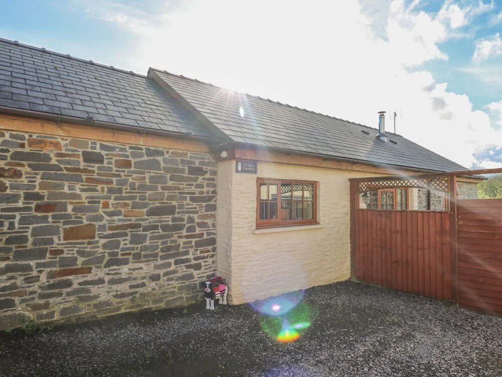 Yr Hen Llaethdy — hotel in Newcastle Emlyn
