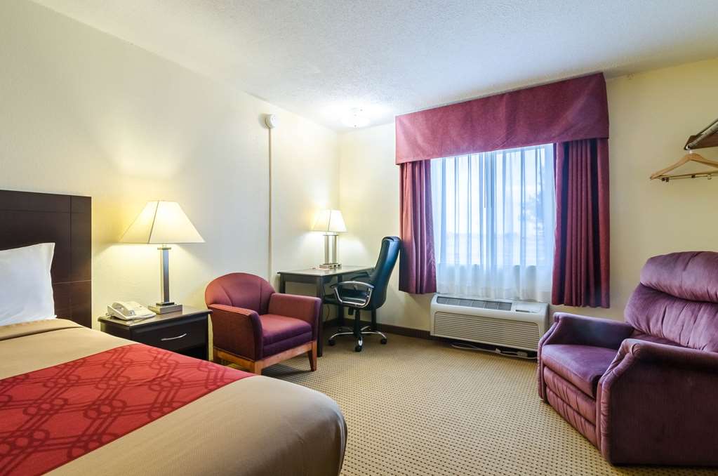 Econo Lodge Lexington - photo 17