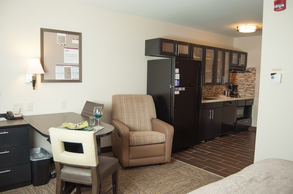 Candlewood Suites Fort Collins by IHG - photo 12