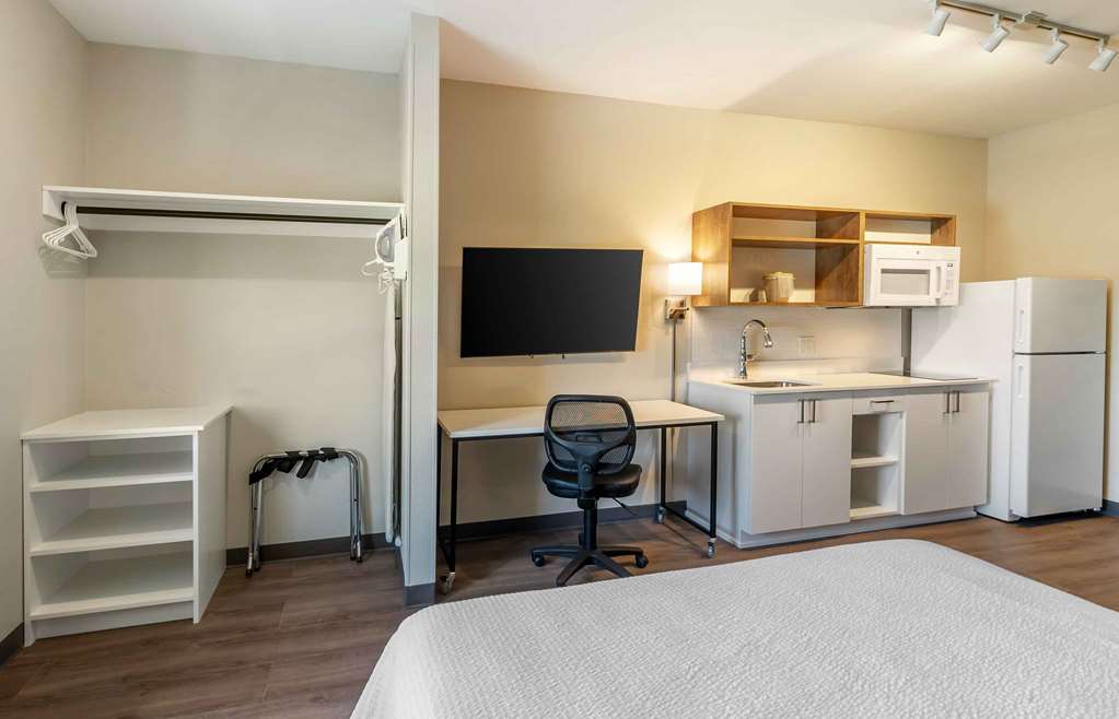Extended Stay America Premier Suites Fort Myers Airport - photo 15