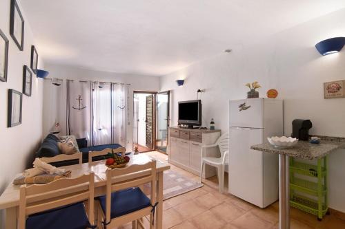 Typical Algarve Almargem 75 — hotel in Conceicao