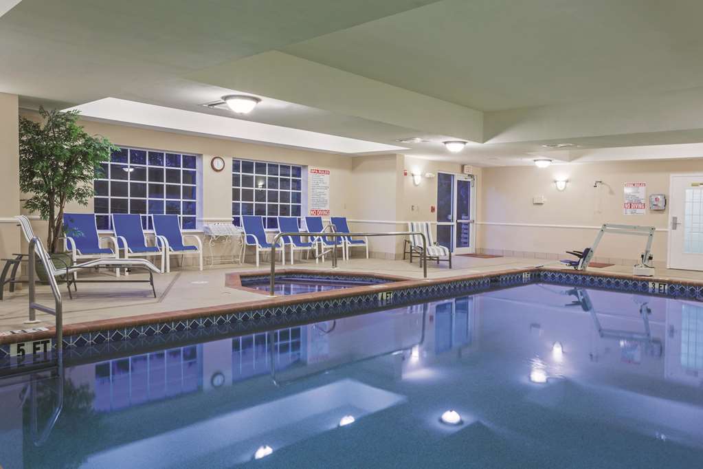 La Quinta Inn and Suites Fort Myers I 75 - photo 9
