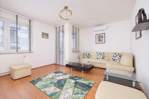 Bright Apartment near ICE Kraków with Air Conditioning and Parking by Noclegi Renters — 4-Star Luxury Hotel in Krakow, Poland