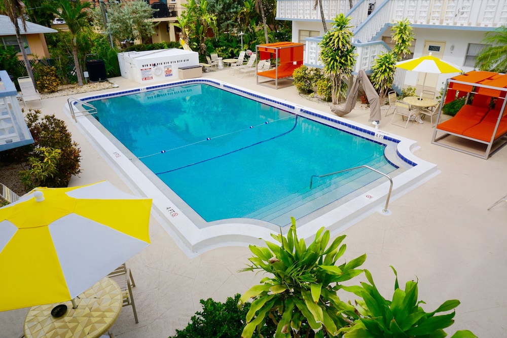 Club Lux Resort By the Beach - photo 41