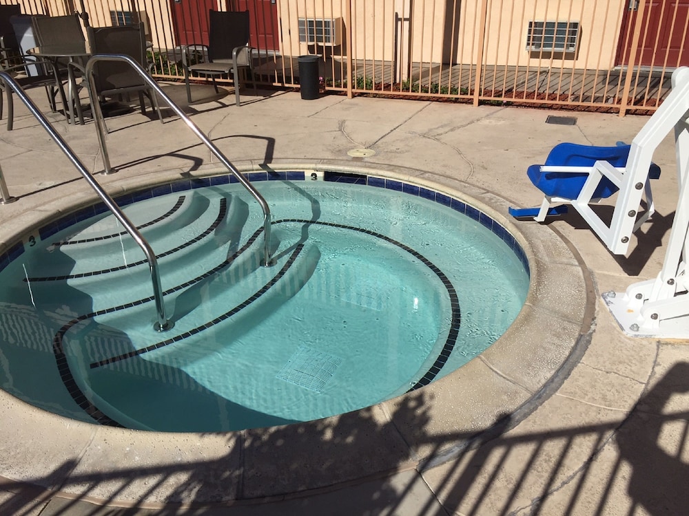 Heritage Inn La Mesa - photo 26