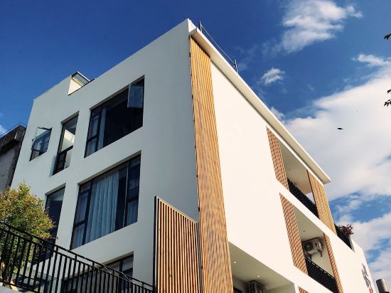 16th arrondissement 10 minutes from the Eiffel Tower Metro line 9