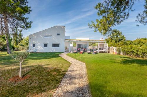 Shimunelka in Vodnjan, Croatia