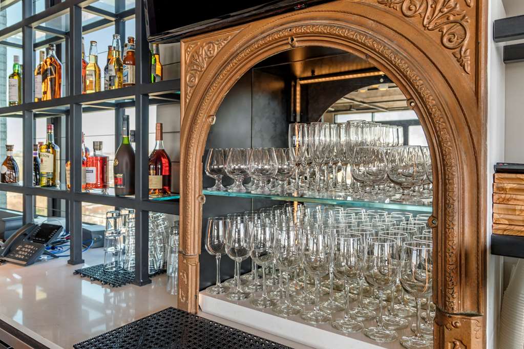 Cambria Hotel Washington D.C. Navy Yard Riverfront - photo 37