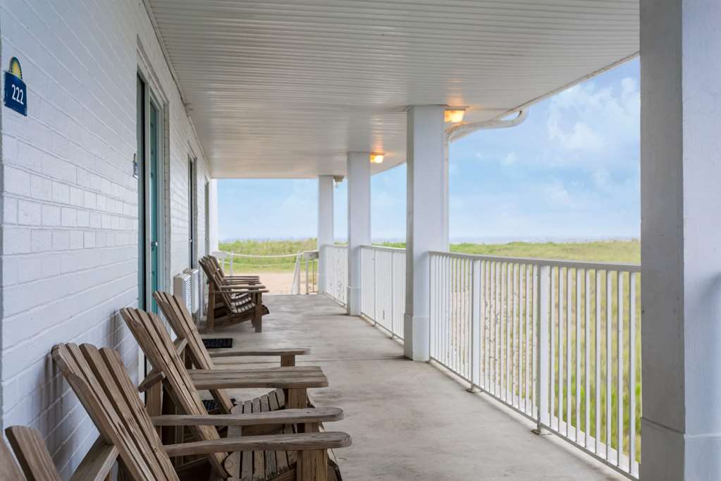 Days Inn by Wyndham Kill Devil Hills Oceanfront Wilbur in Kill Devil Hills, United States