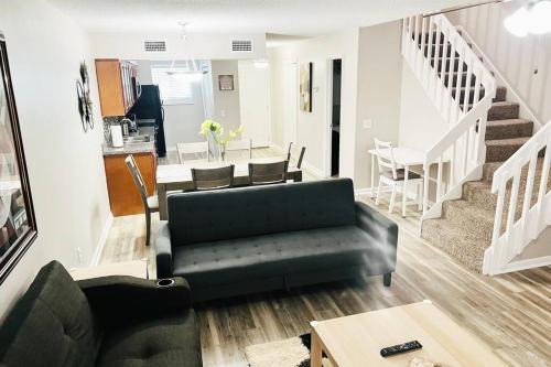 Mandarin Cheerful 2 Bedroom Townhouse w fireplace — 4-Star Luxury Hotel in Jacksonville, United States