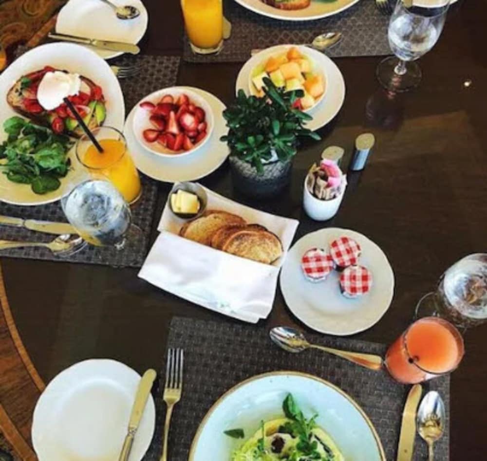 Four Seasons Hotel Los Angeles at Westlake Village - photo 94