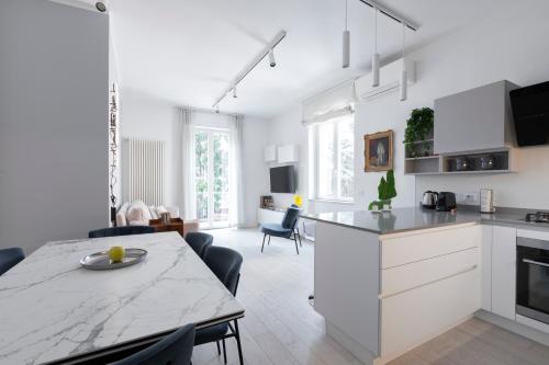 Elegant Flat in Ponte Milvio — 4-Star Luxury Hotel in Rome, Italy