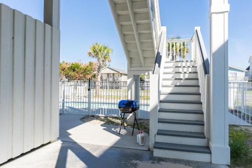 Conch Out by Oak Island Accommodations - photo 25
