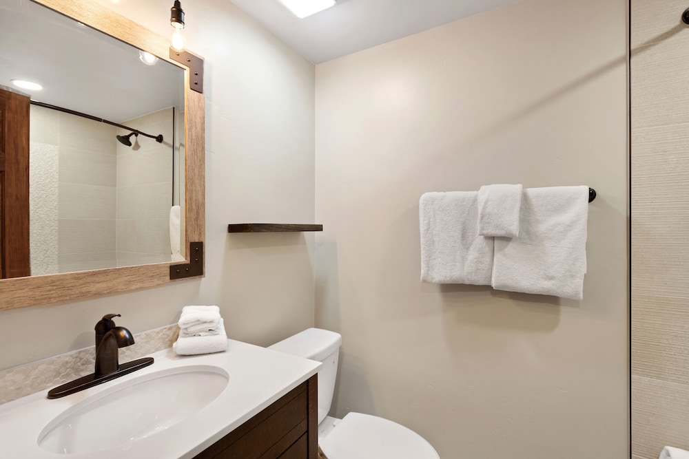 Gold Point Resort Breckenridge by Vacatia - photo 69