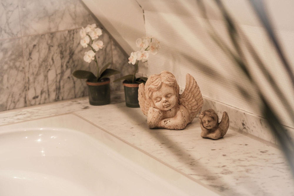 Deep soaking bathtub