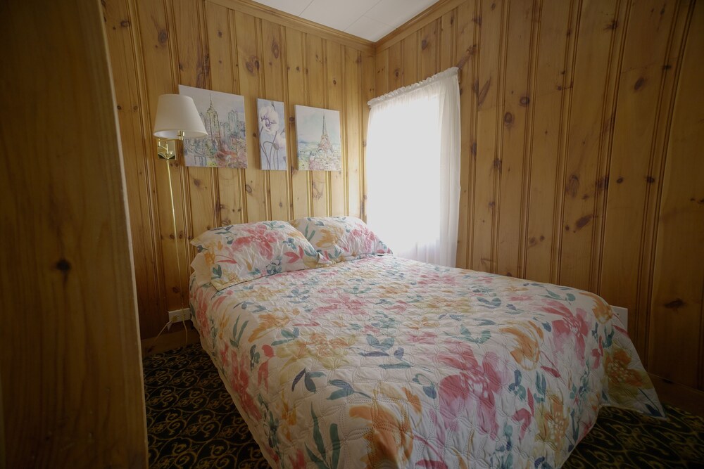 Betty Doon Hotel - photo 62