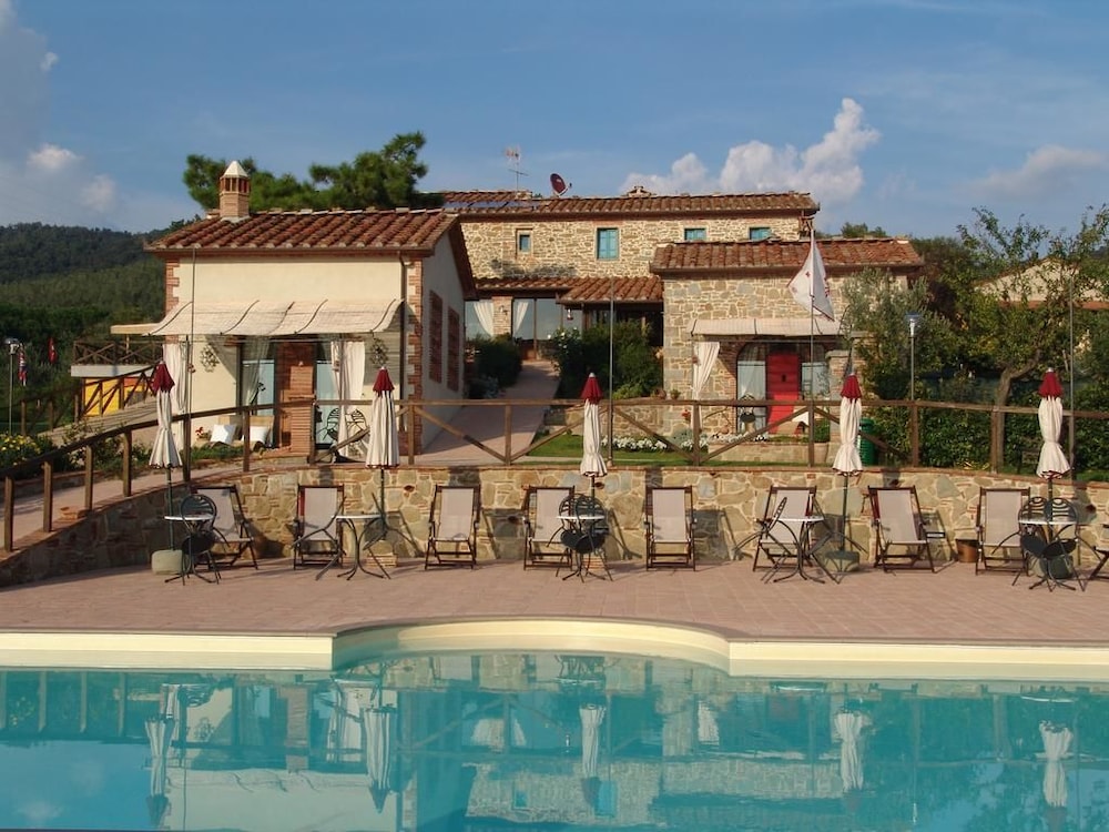 La Porta di Mignana — 4-Star Luxury Hotel in Vinci, Italy