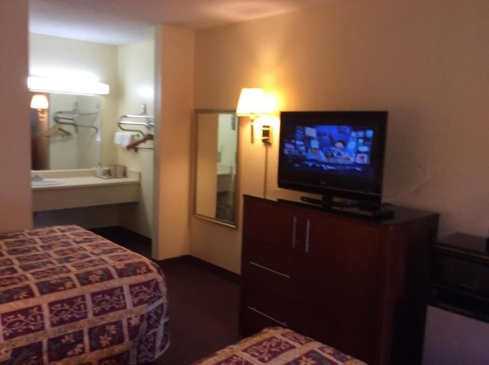 Days Inn by Wyndham York Alabama - photo 13