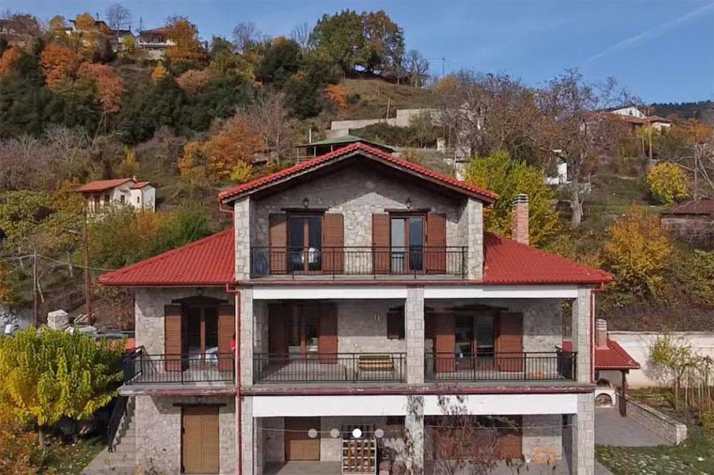 Koukouvistahouse in Delphi, Greece