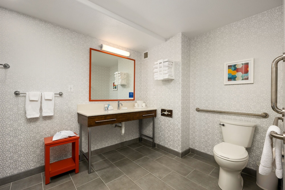 Hampton Inn & Suites Harlingen - photo 11