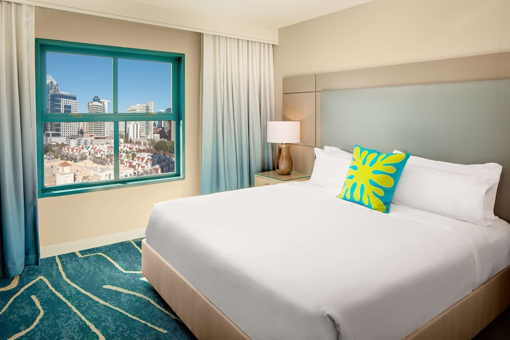 Embassy Suites by Hilton San Diego Bay Downtown - photo 26