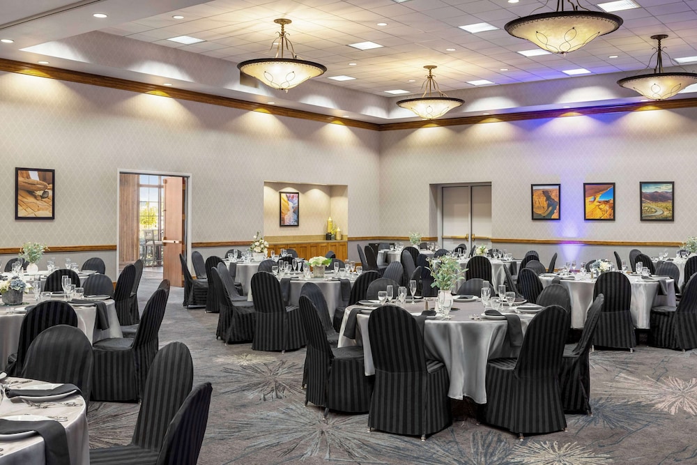 Hampton Inn Tropicana - photo 62