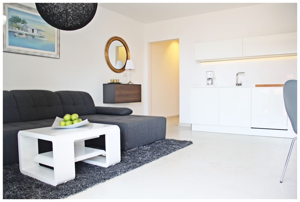 Casa Azuro — 4-Star Luxury Hotel in Donji Seget, Croatia