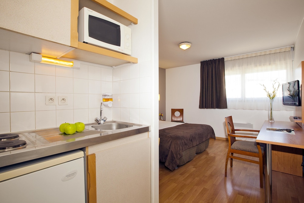 Séjours & Affaires Nantes Ducs De Bretagne in Nantes, France