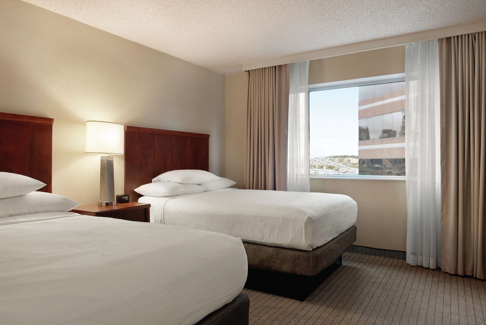 Embassy Suites by Hilton Cincinnati RiverCenter - photo 13