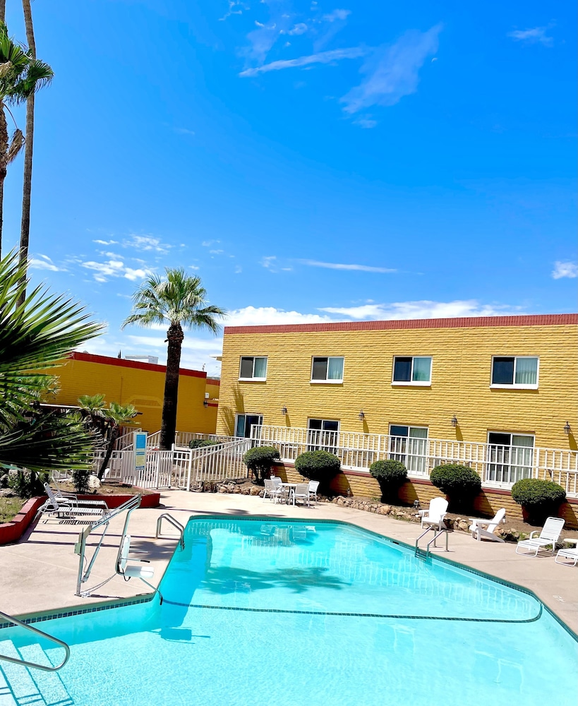 Quality Hotel Americana Nogales - photo 34