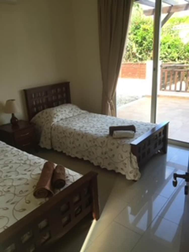 Stunning 3 bed Villa in Peyia
