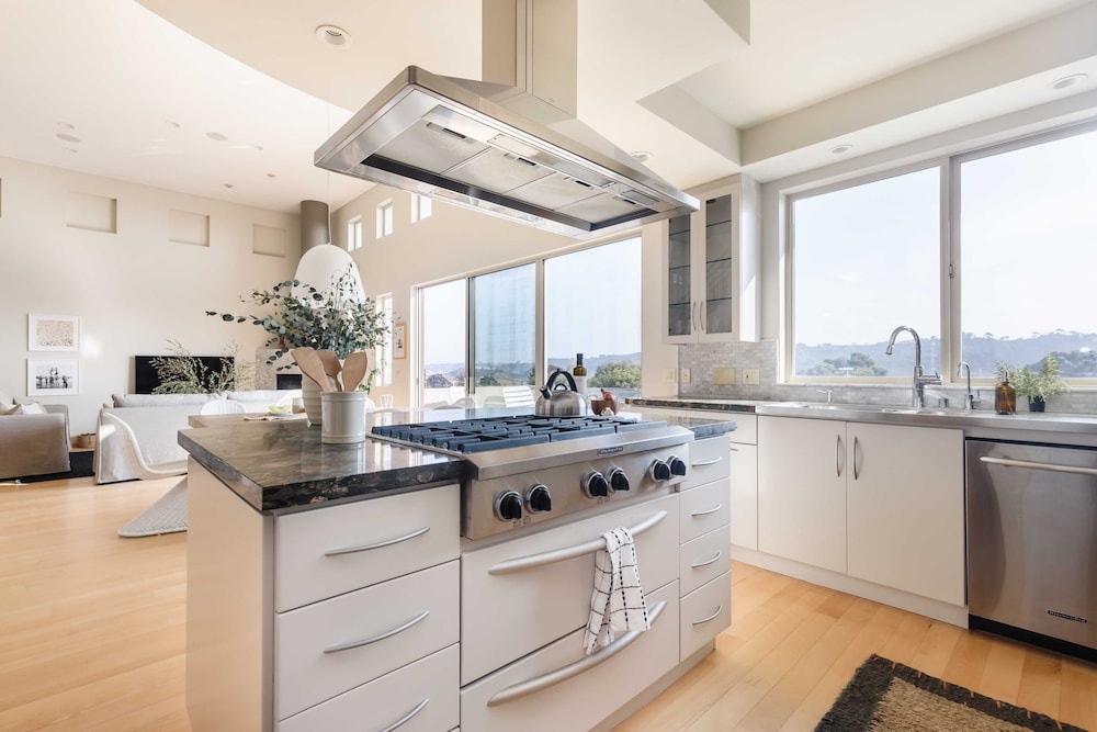 Seascape by AvantStay Spacious Contemporary Oasis in Del Mar - photo 11