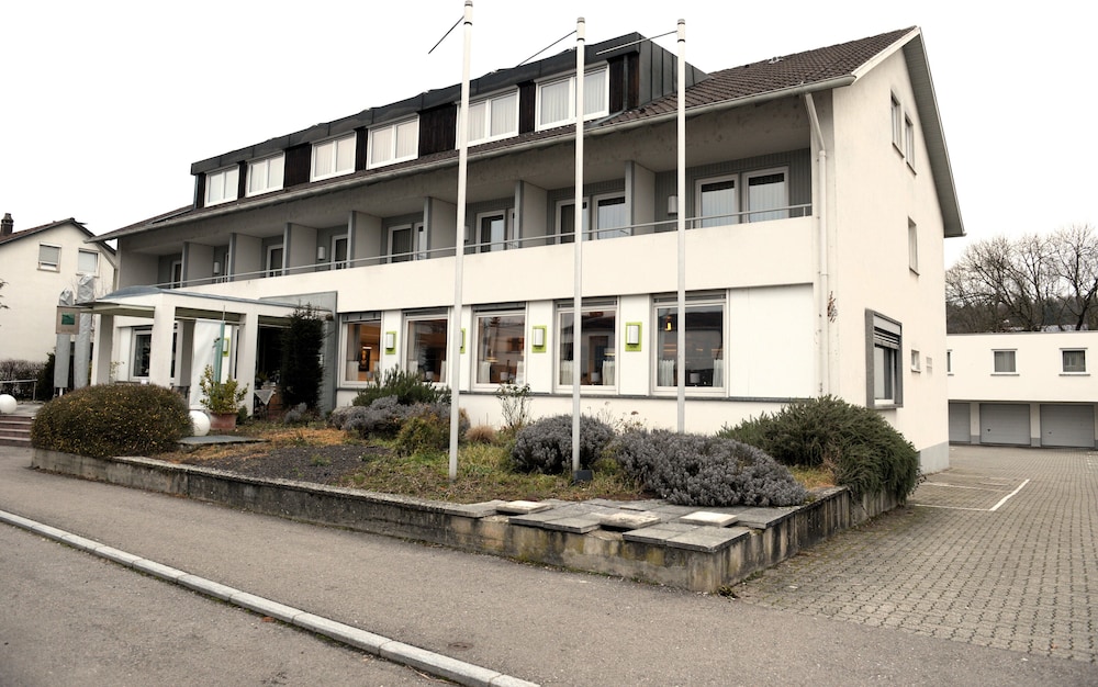 Hotel zur Flüh — Bad Sackingen — photo 2