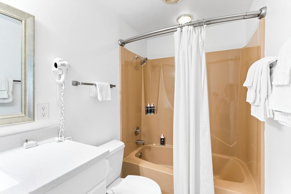Sand & Sea Resort Condominiums - photo 923