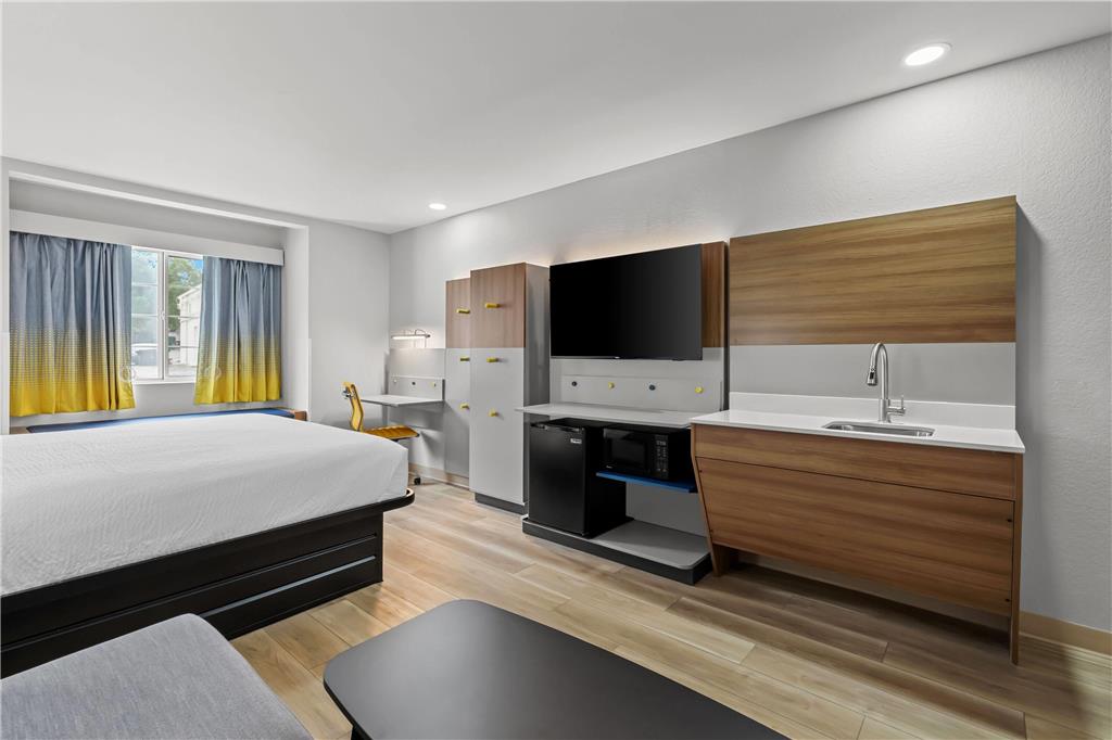 Microtel Inn & Suites by Wyndham Norcross - photo 20