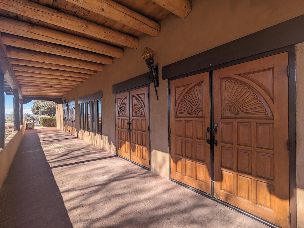 Sagebrush Inn & Suites - photo 123