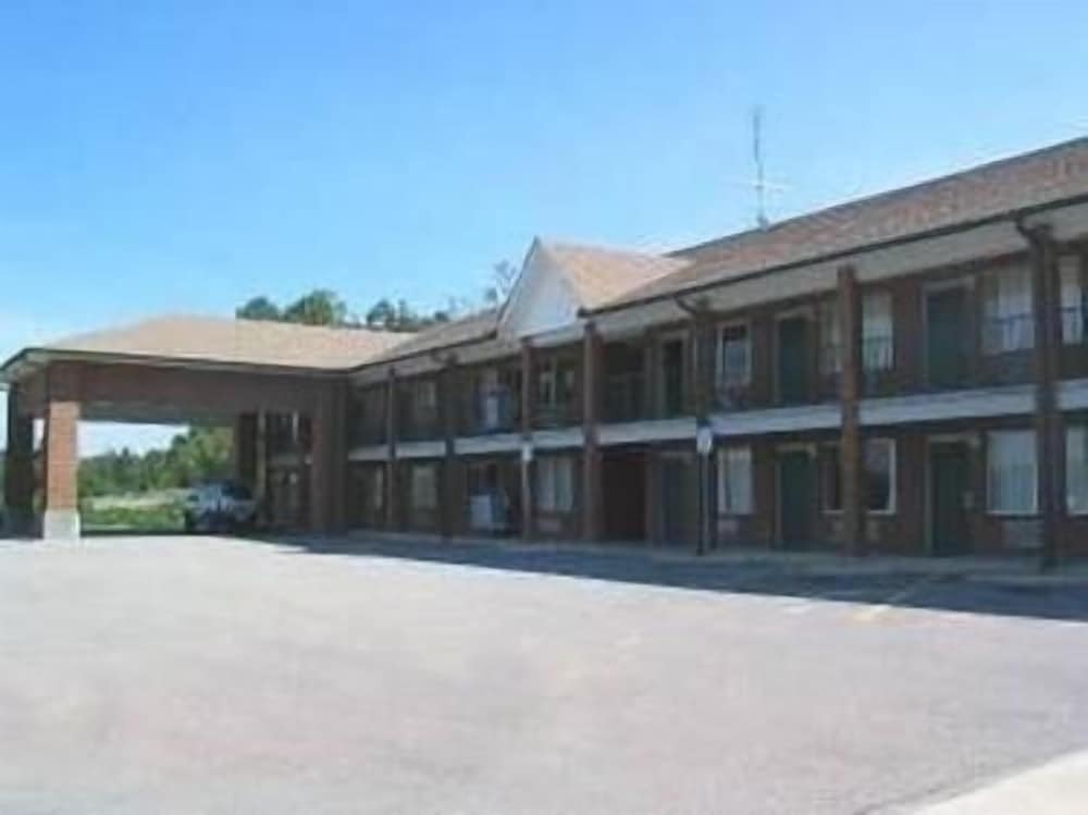 Americas Inn - photo 27