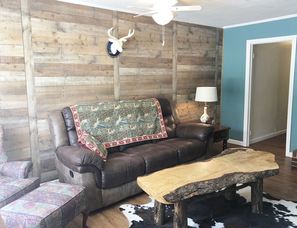 Meadowlark Motel with Restaurant & Bar - photo 39