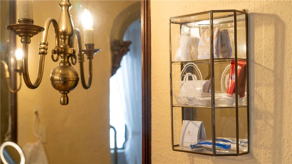 Bathroom amenities