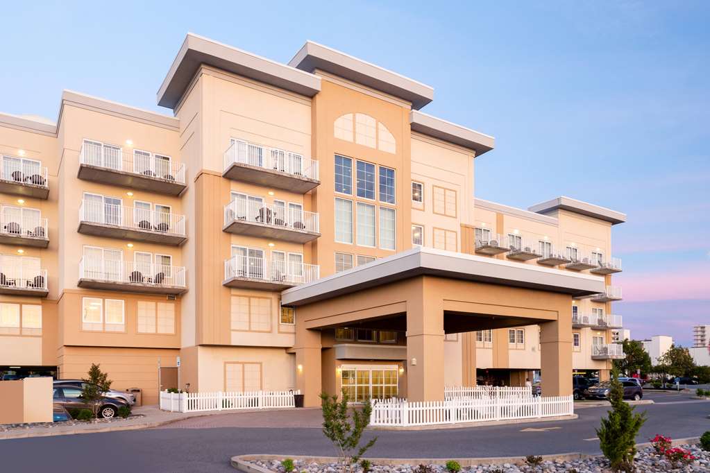 La Quinta Inn & Suites by Wyndham Ocean City - photo 3