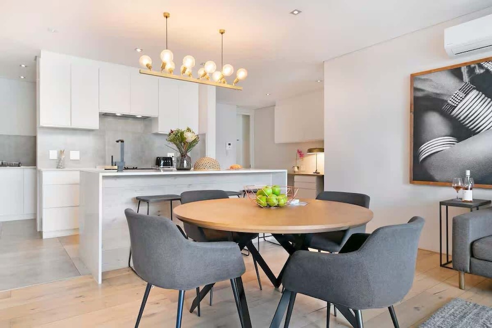 Deluxe Luxury 2 Bedroom Apartment Seapoint