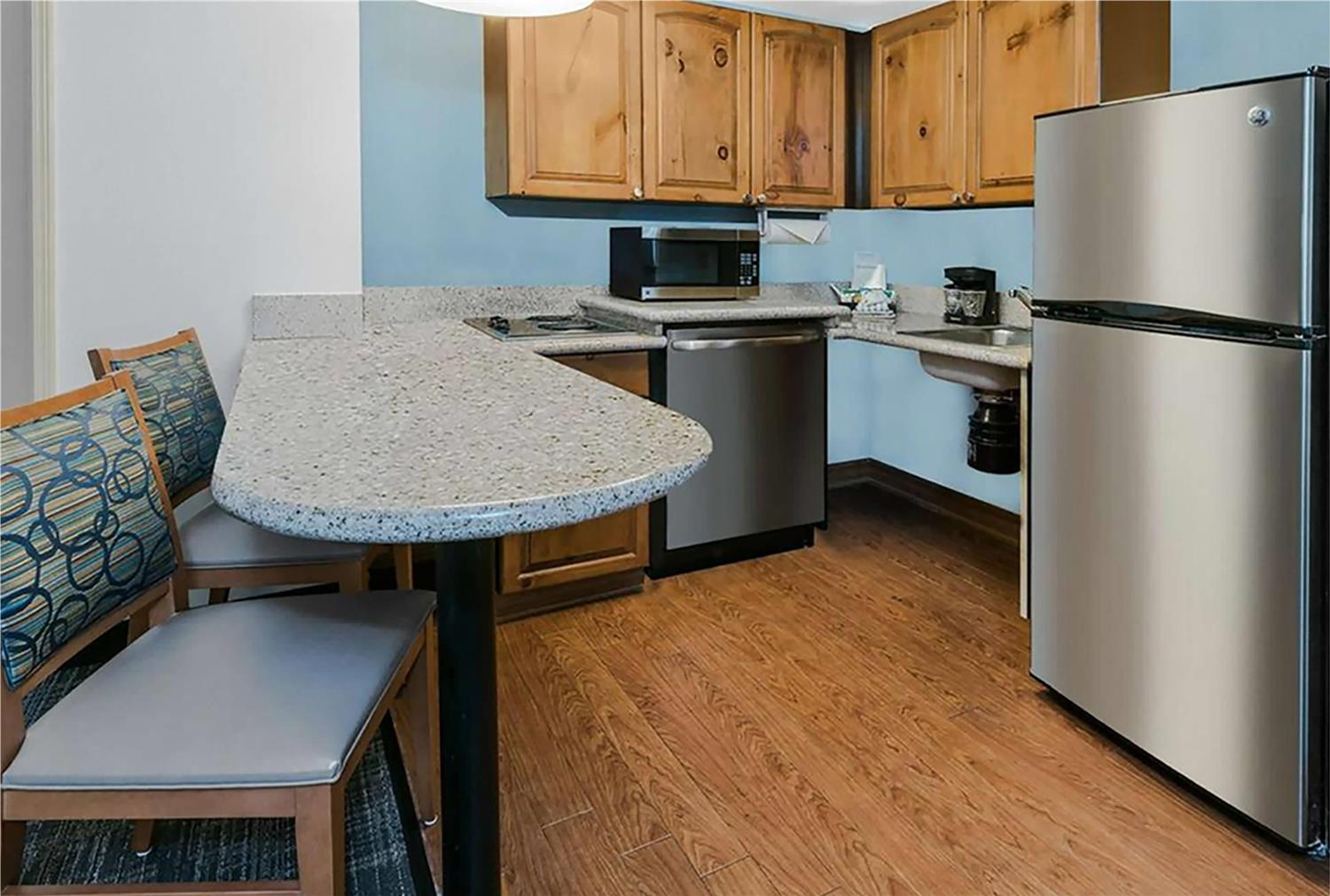 MainStay Suites Phoenix North - photo 31