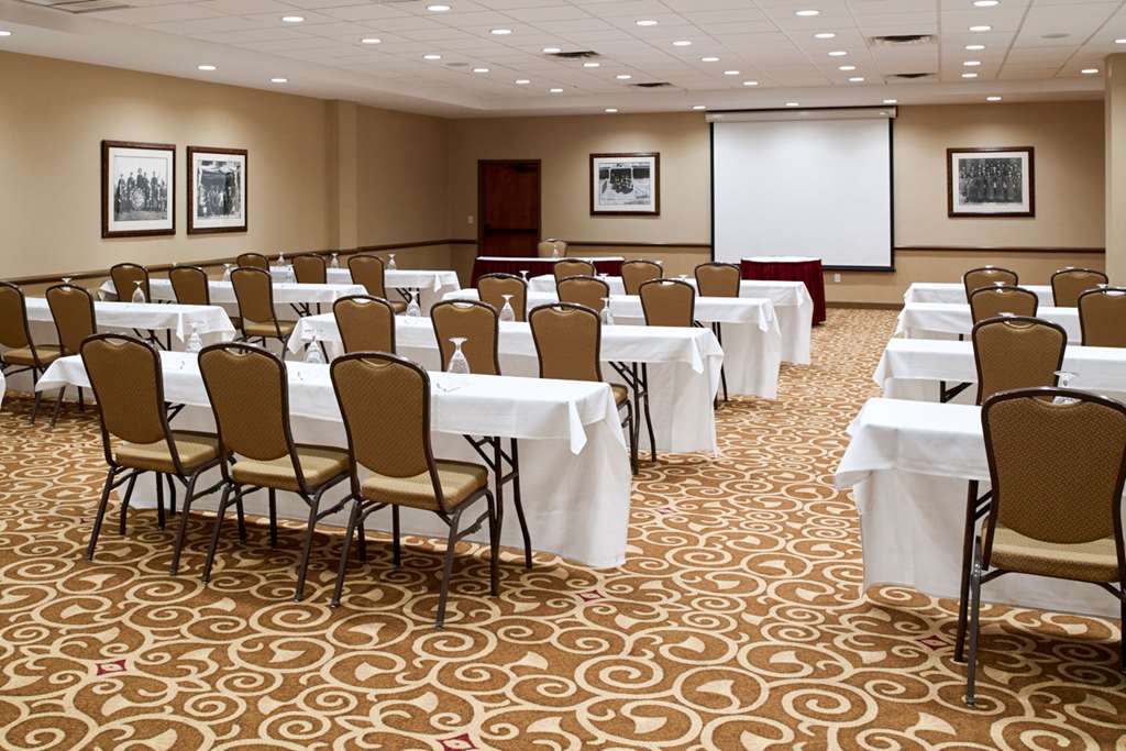 Clarion Hotel Portland Airport ME - photo 16