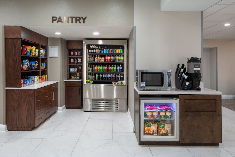 Four Points by Sheraton Alexandria - photo 23