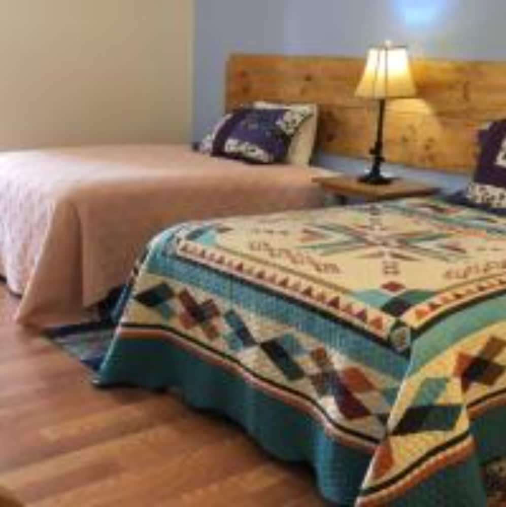 Lake Country Inn - photo 12
