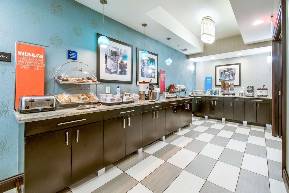 Hampton Inn Columbus West - photo 22