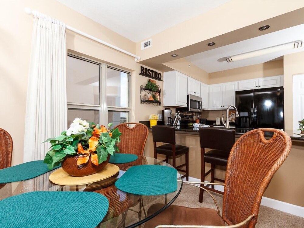 Emerald Towers West 3007 by RedAwning - photo 17