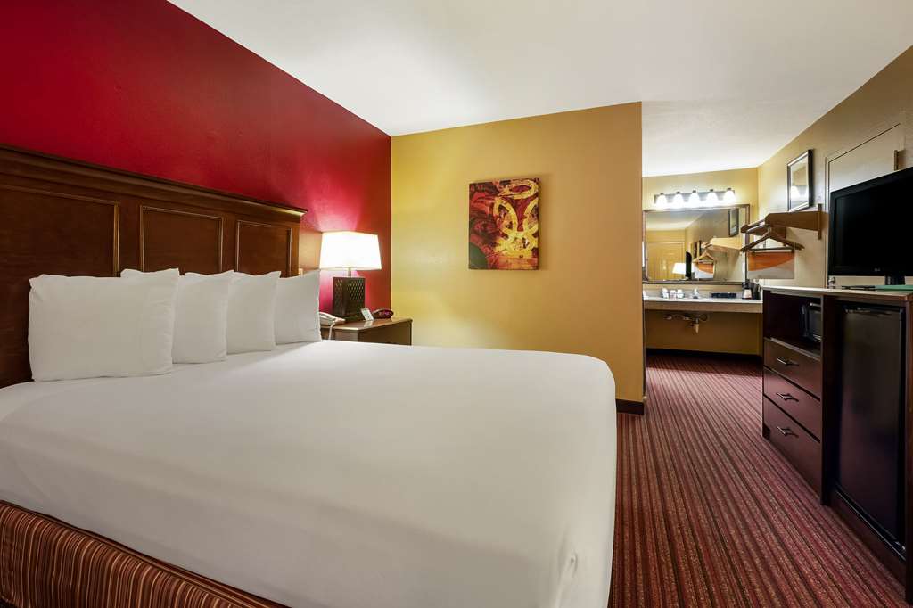 Quality Inn & Suites West Helena - photo 10