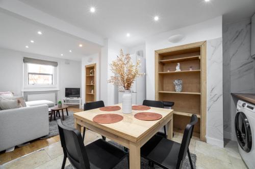 3 bedroom house in Notting Hill — 4-Star Luxury Hotel in London, United Kingdom